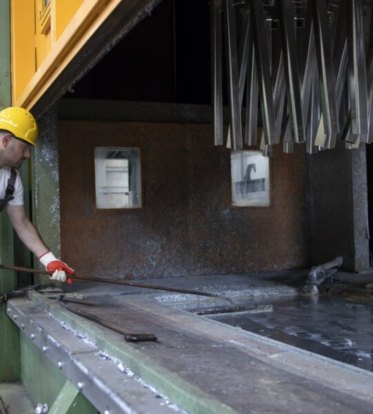 working-metal-processing-factory